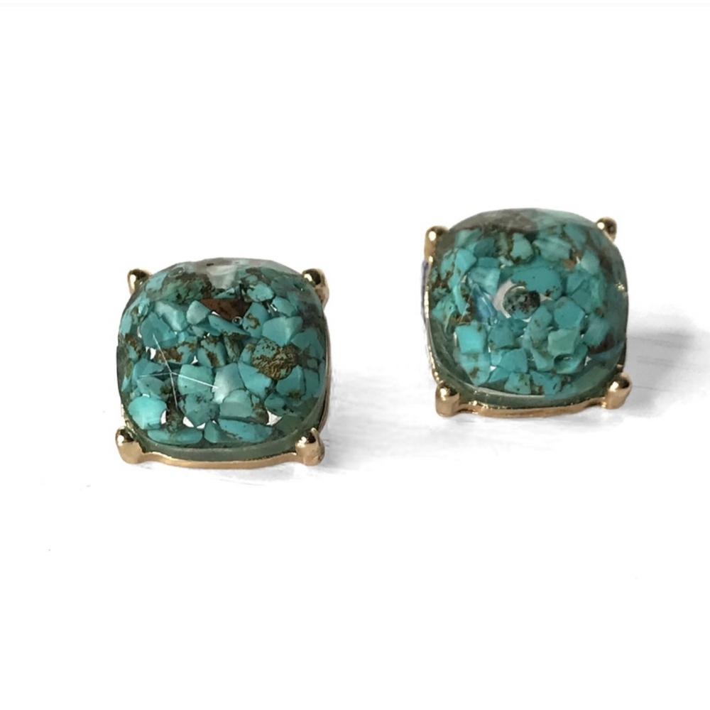 LAST PAIR! Unique Turquoise Sage Speckled Gold Tone Western Style Earrings - Picture 4 of 4